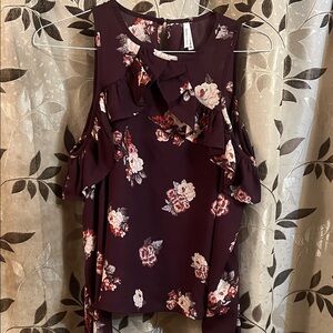 Live 4 Truth‎ Burgundy Floral Ruffle Blouse